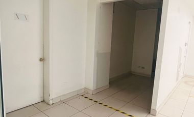 Local Comercial En Amunategui / Metro Moneda Y Torre Entel