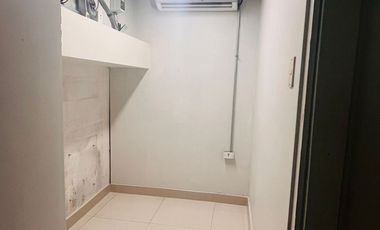 Local Comercial En Amunategui / Metro Moneda Y Torre Entel