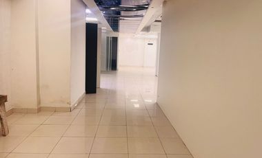 Local Comercial En Amunategui / Metro Moneda Y Torre Entel