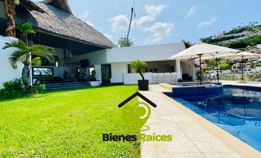 Casa EN VENTA de 4 Recámaras en MARINA BRISAS