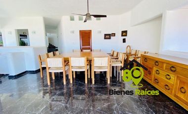 Casa EN VENTA de 4 Recámaras en MARINA BRISAS