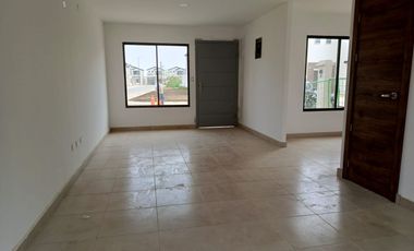 Casa de venta en la Urbanización Los Prados, por estrenar, 4 dormitorios.