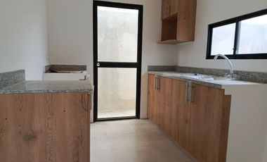 Casa de venta en la Urbanización Los Prados, por estrenar, 4 dormitorios.