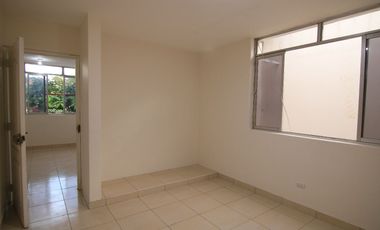 LINDA CASA EN VENTA –O - ALQUILER- URB. SAN ISIDRO - PIURA