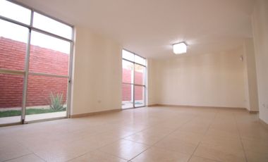 LINDA CASA EN VENTA –O - ALQUILER- URB. SAN ISIDRO - PIURA