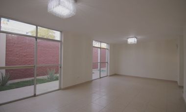LINDA CASA EN VENTA –O - ALQUILER- URB. SAN ISIDRO - PIURA