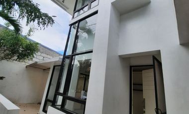 Affordable 4 bedroom house for lease at Ayala Alabang