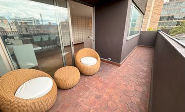 EN VENTA LUJOSO DEPARTAMENTO GRANDE Y CENTRICO, CON 3 HABITACIONES Y 2 TERRAZAS PRIVADAS, CUENCA, ECUADOR.