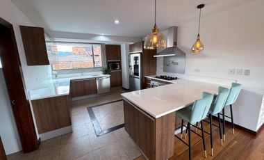 EN VENTA LUJOSO DEPARTAMENTO GRANDE Y CENTRICO, CON 3 HABITACIONES Y 2 TERRAZAS PRIVADAS, CUENCA, ECUADOR.