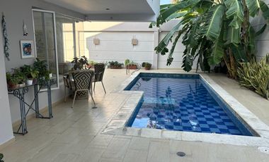 VENTA BONITA CASA DUPLEX EN BARRIO VILLASANTOS