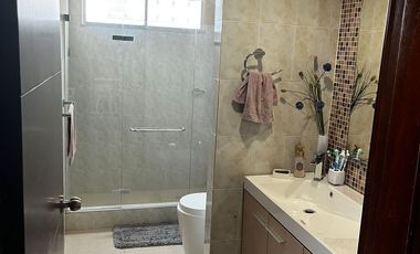 VENTA BONITA CASA DUPLEX EN BARRIO VILLASANTOS