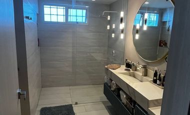 VENTA BONITA CASA DUPLEX EN BARRIO VILLASANTOS