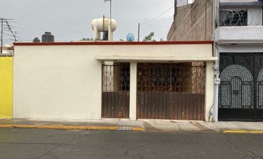 Casa en renta en Villa de las Flores, Coacalco de Berriozabal, Estado de México.