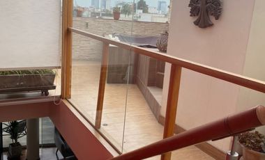 DUPLEX EN VENTA EN SURCO (LIMITE CON MIRAFLORES)