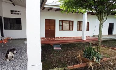 CENTRAL Y AMPLIA CASA-LOTE PARA PROYECTO COMERCIAL EN MARIQUITA (TOLIMA) EN VENTA