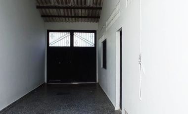 CENTRAL Y AMPLIA CASA-LOTE PARA PROYECTO COMERCIAL EN MARIQUITA (TOLIMA) EN VENTA
