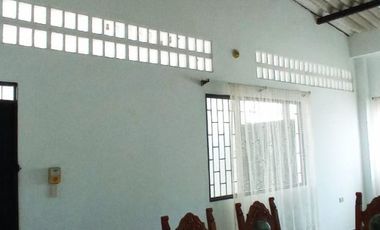 CENTRAL Y AMPLIA CASA-LOTE PARA PROYECTO COMERCIAL EN MARIQUITA (TOLIMA) EN VENTA