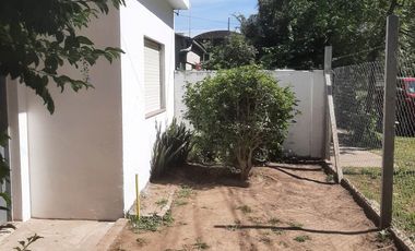 VENTA CASA PASO DEL REY CENTRO U$S 45.000 SUPERFICIE TOTAL DEL TERRENO 217 M2 CON ESCRITURA