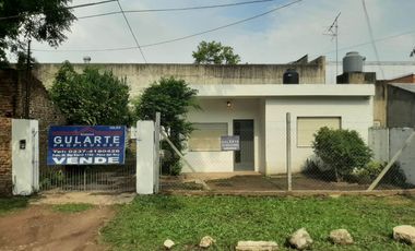 VENTA CASA PASO DEL REY CENTRO U$S 45.000 SUPERFICIE TOTAL DEL TERRENO 217 M2 CON ESCRITURA