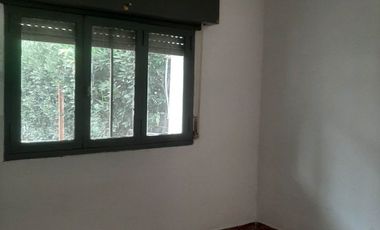 VENTA CASA PASO DEL REY CENTRO U$S 45.000 SUPERFICIE TOTAL DEL TERRENO 217 M2 CON ESCRITURA