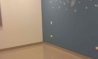 Alquilo departamento en Samborodon