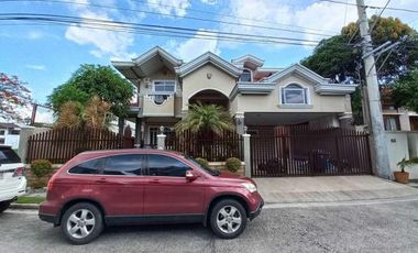 5BR Condo Unit for Sale at Las Villas De Manila