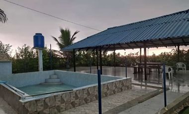 SE VENDE HERMOSA CASA CABAÑA EN LAS PLAYAS DE CIENAGA MAGDALENA