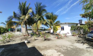 SE VENDE HERMOSA CASA CABAÑA EN LAS PLAYAS DE CIENAGA MAGDALENA