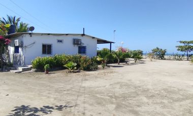 SE VENDE HERMOSA CASA CABAÑA EN LAS PLAYAS DE CIENAGA MAGDALENA