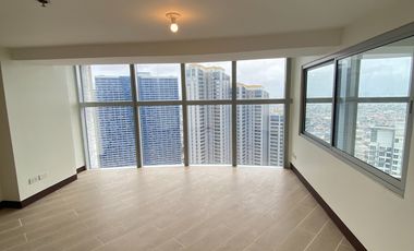 5 bedroom condo unit for sale in Makati City Ready for Occupancy