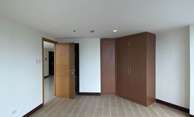 5 bedroom condo unit for sale in Makati City Ready for Occupancy