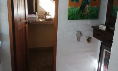 CASA ESTILO RUSTICO 200 METROS 3 HABITACIONES SECTOR EMBAJADA USA