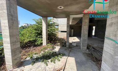 Casa en obra gris, Roof garden, 3 niveles