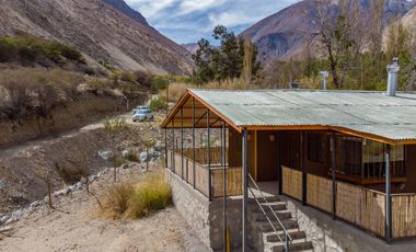 Terreno con linda casa en Paihuano, Valle del Elqui. $140 millones