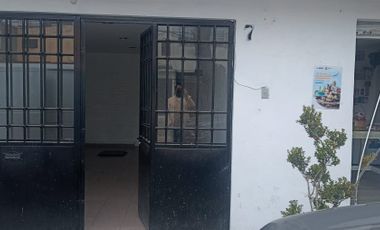 SE RENTA CASA EN COLONIA CASA BLANCA TOLUCA, A TAN SOLO 15 MIN DE TOLUCA.