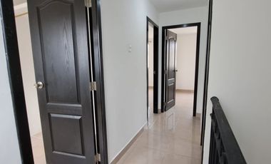 Alquiler  de casa de dos pisos  en Urbanizacion Villa Bonita , norte de Guayaquil.