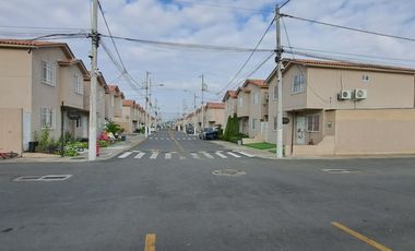 Alquiler  de casa de dos pisos  en Urbanizacion Villa Bonita , norte de Guayaquil.