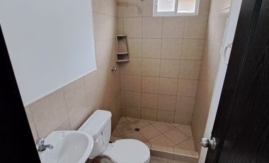 Alquiler  de casa de dos pisos  en Urbanizacion Villa Bonita , norte de Guayaquil.