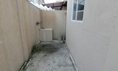 Alquiler  de casa de dos pisos  en Urbanizacion Villa Bonita , norte de Guayaquil.
