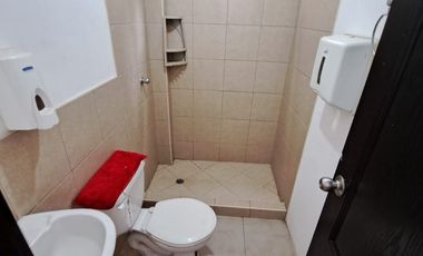 Alquiler  de casa de dos pisos  en Urbanizacion Villa Bonita , norte de Guayaquil.