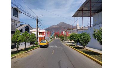 Hermosa Casa Urb. Los Pinos. Chimbote ID 1089416