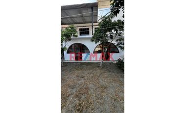 Hermosa Casa Urb. Los Pinos. Chimbote ID 1089416