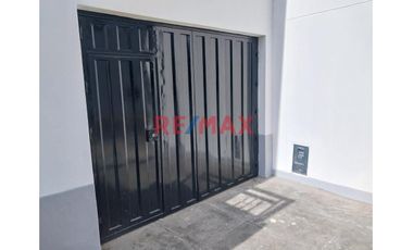 Hermosa Casa Urb. Los Pinos. Chimbote ID 1089416