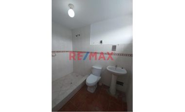 Hermosa Casa Urb. Los Pinos. Chimbote ID 1089416