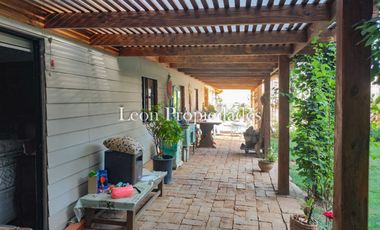 Se vende hermosa casa en Curacavi centro.