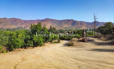 Se vende hermosa casa en Curacavi centro.