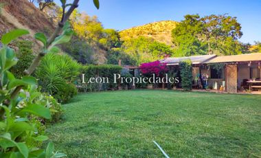 Se vende hermosa casa en Curacavi centro.