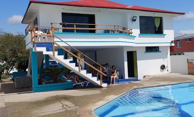 RENTO CASA DE HERMOSA FRENTE A LA PLAYA CON PISCINA PARA  18 PERSONAS, PERRO Y GATO, DESCANSE Y DIVIERTASE Y NO SE OLVIDE  DESCANSO