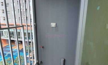 Sale The Trust Condo @BTS Erawan, Corner Unit, River view and  Pool view.