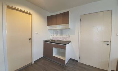 Sale The Trust Condo @BTS Erawan, Corner Unit, River view and  Pool view.